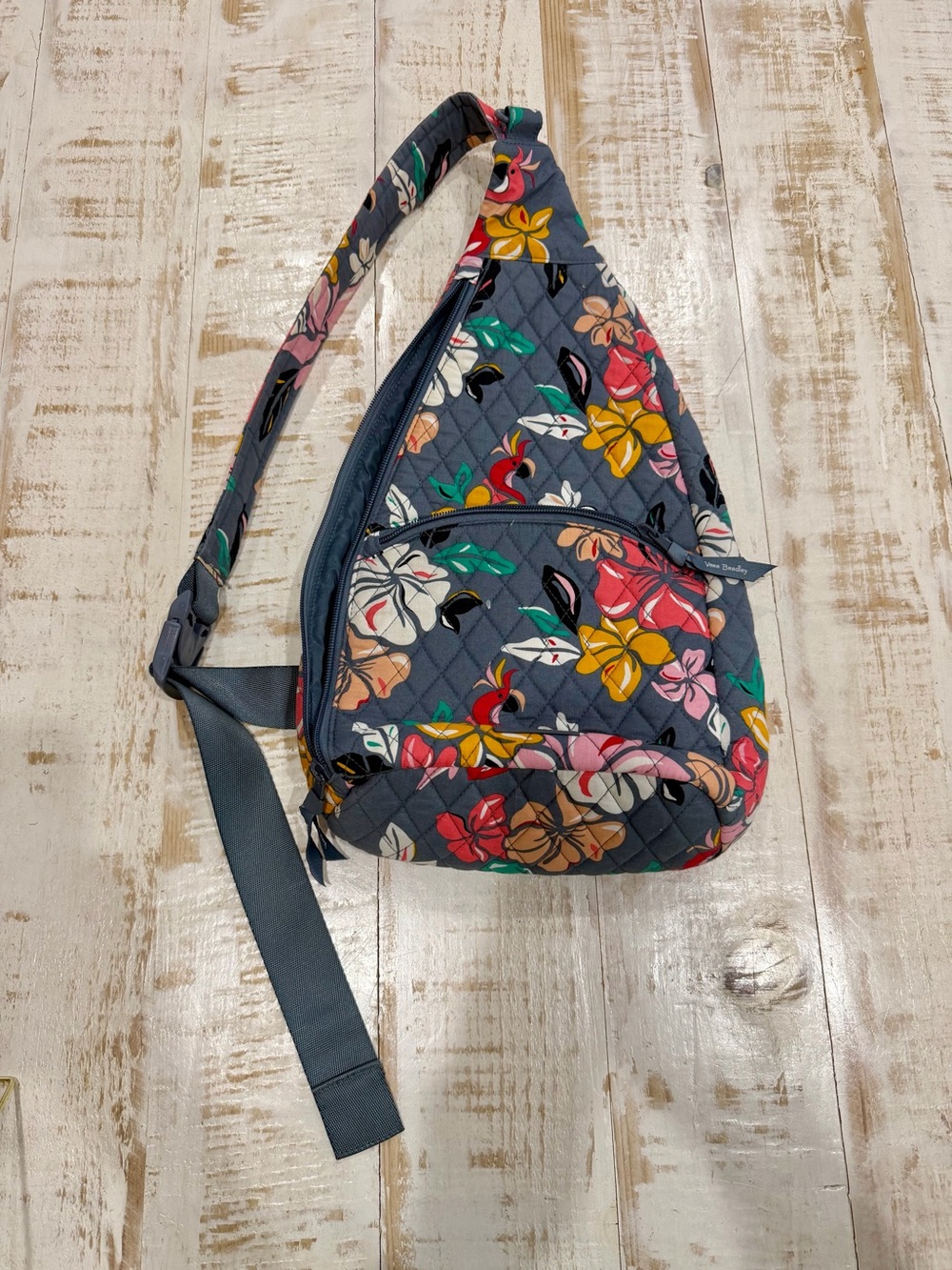 Vera Bradley Coastal Paradise Essential Sling Bag